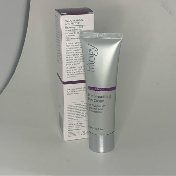 Trilogy Line Smoothing Day Cream - Picture 3 of 4